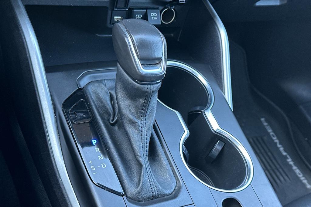 Thumbnail: 2020 Toyota Highlander - 14