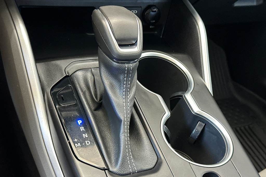 Thumbnail: 2022 Toyota Highlander - 14