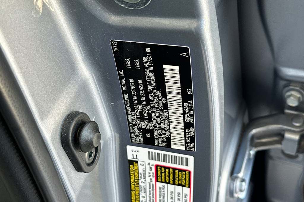 Thumbnail: 2022 Toyota Highlander - 17