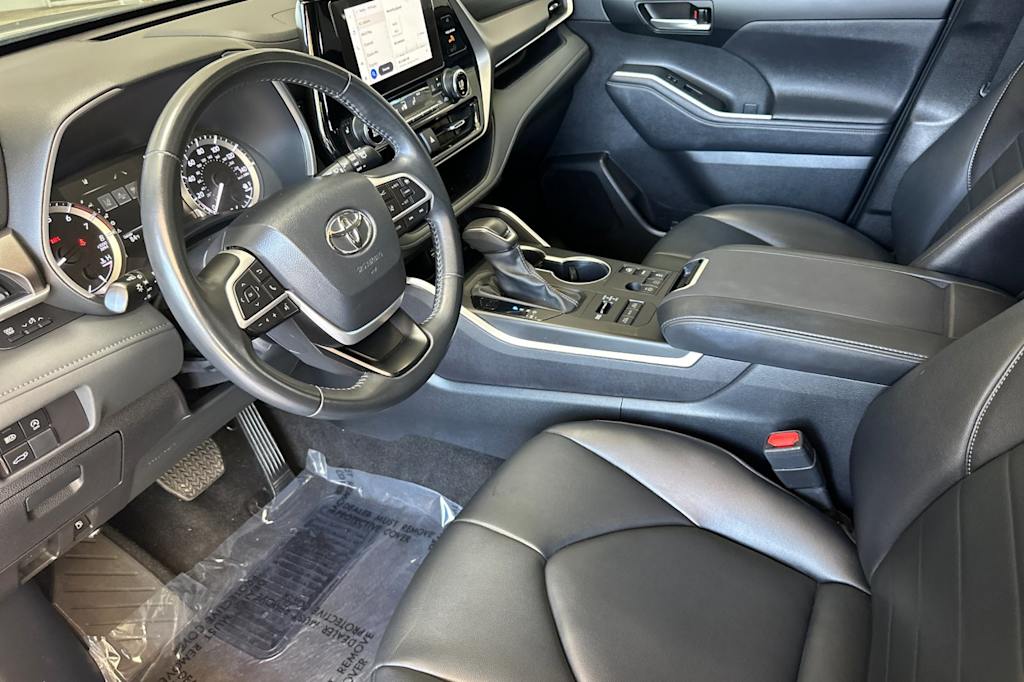 Thumbnail: 2024 Toyota Highlander - 9