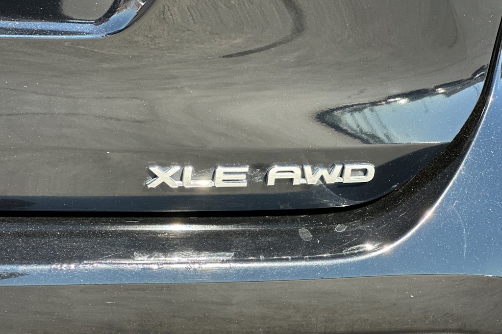 Thumbnail: 2024 Toyota Highlander - 7