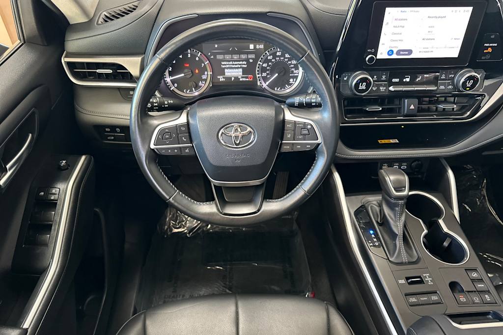 Thumbnail: 2024 Toyota Highlander - 11