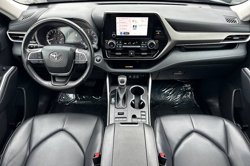 Thumbnail: 2024 Toyota Highlander - 2