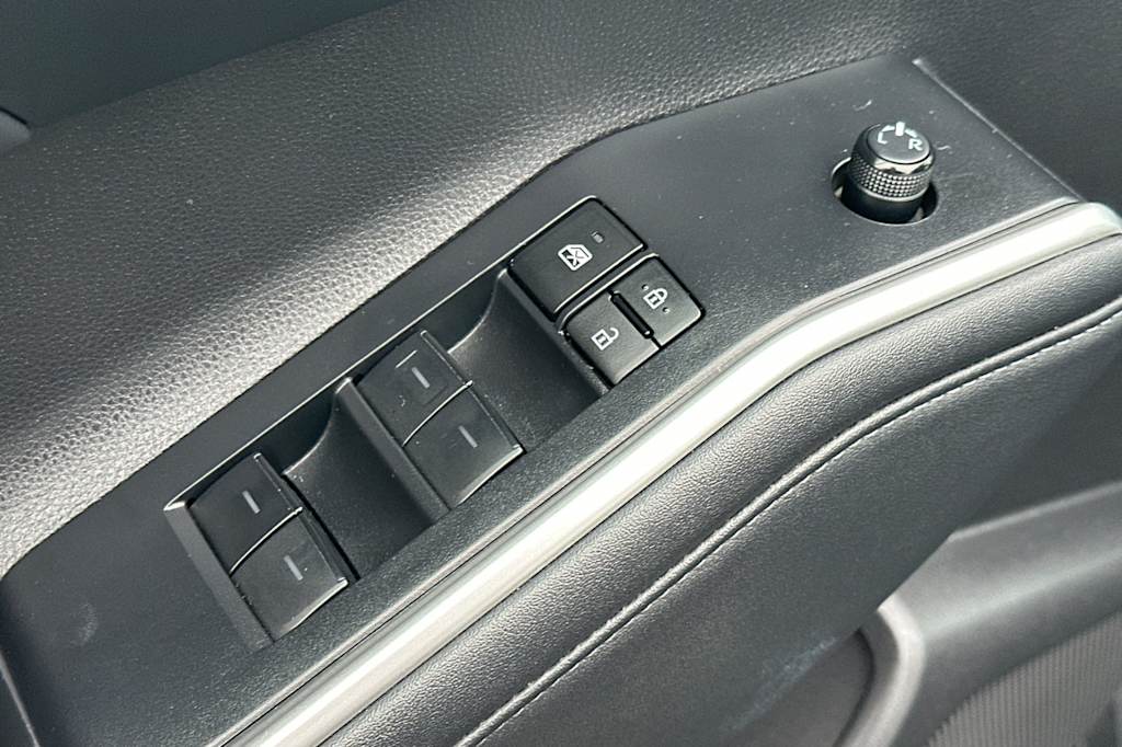 Thumbnail: 2024 Toyota Highlander - 23