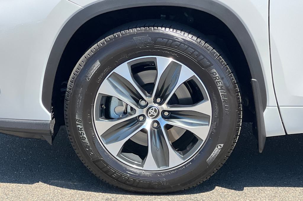 Thumbnail: 2026 Toyota Highlander - 8
