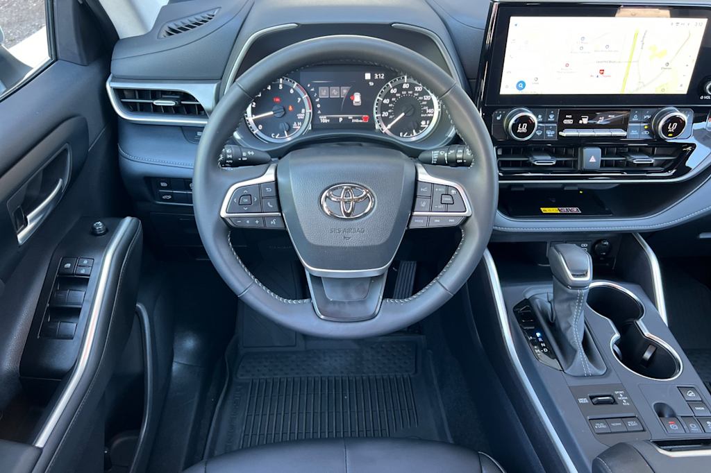 Thumbnail: 2026 Toyota Highlander - 11