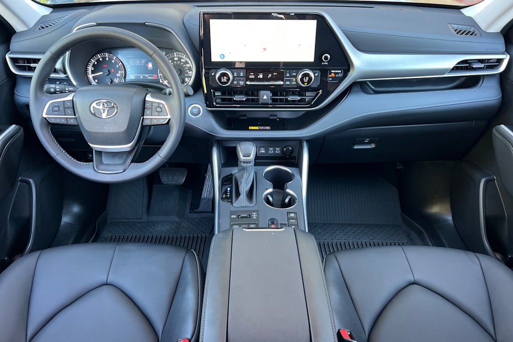 Thumbnail: 2026 Toyota Highlander - 2