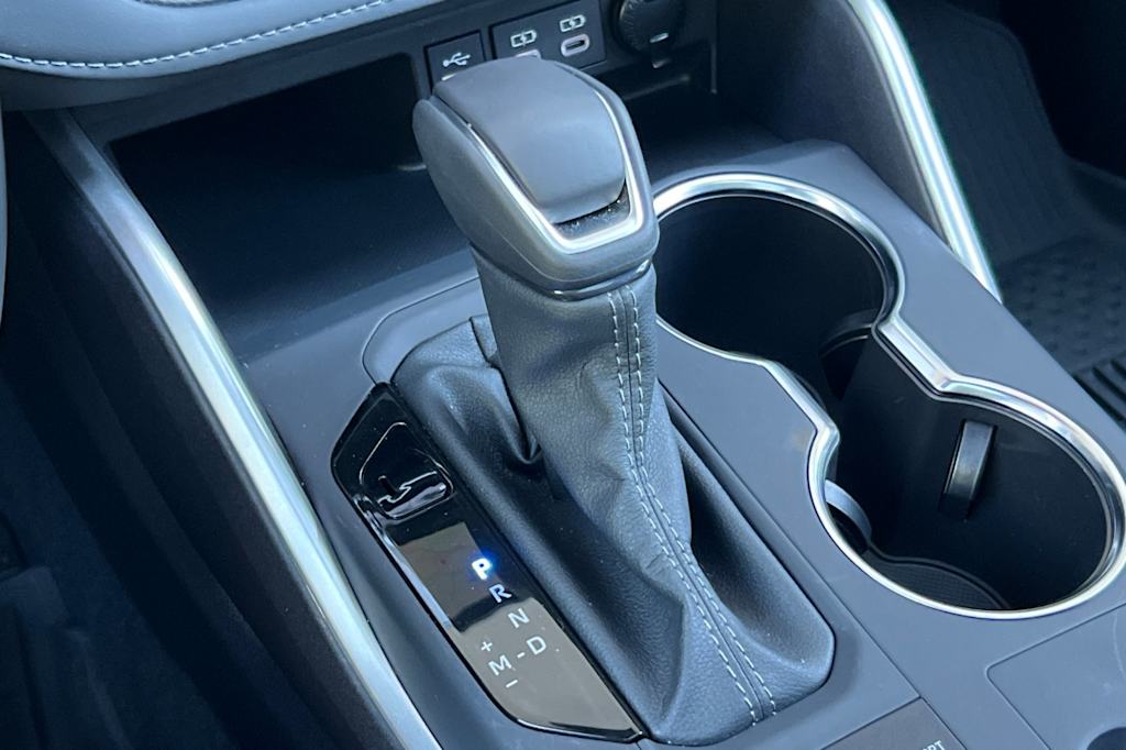Thumbnail: 2026 Toyota Highlander - 14