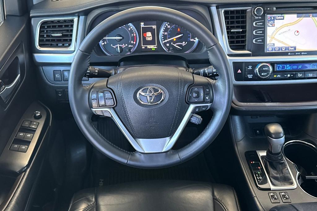 Thumbnail: 2018 Toyota Highlander - 11