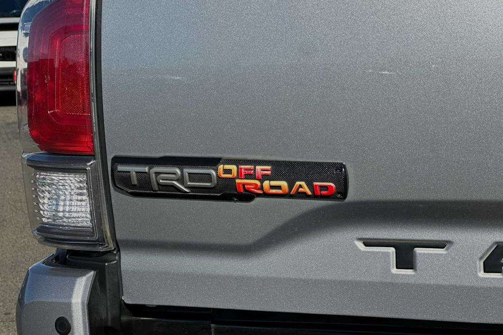 2021 Toyota Tacoma TRD Off-Road 6