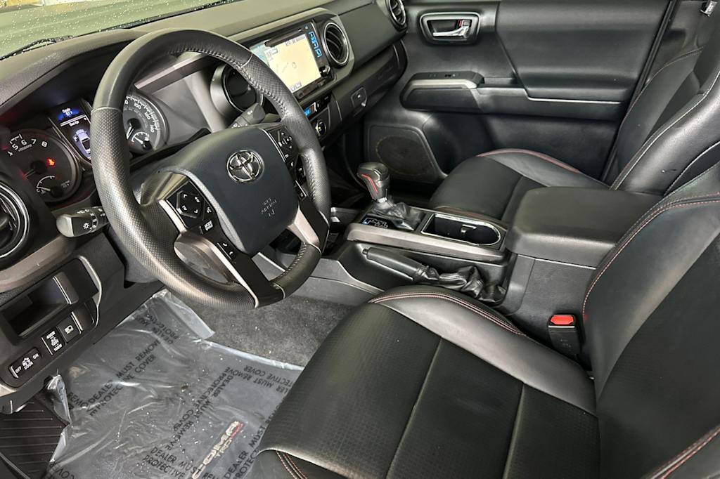 Thumbnail: 2018 Toyota Tacoma - 10