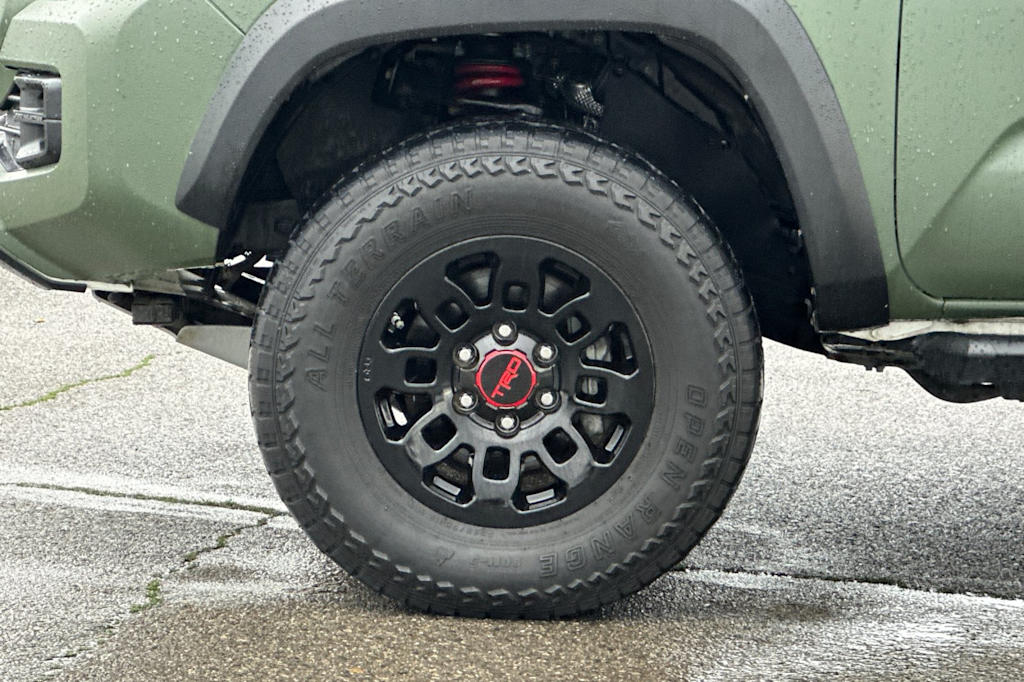 Thumbnail: 2018 Toyota Tacoma - 8