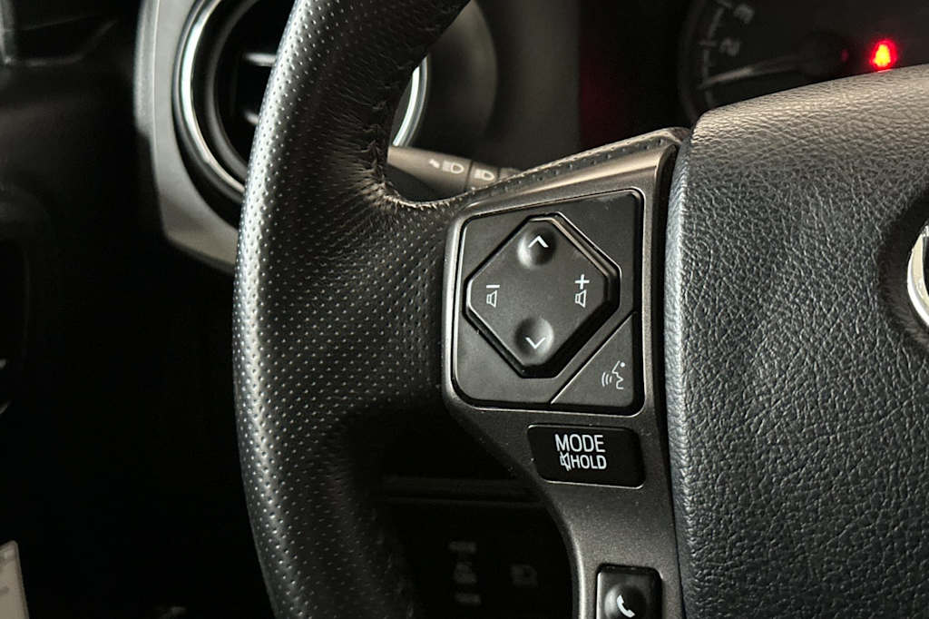 Thumbnail: 2018 Toyota Tacoma - 29