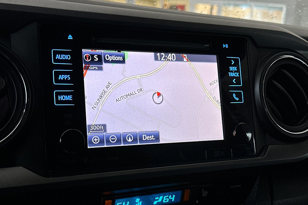 Thumbnail: 2018 Toyota Tacoma - 24