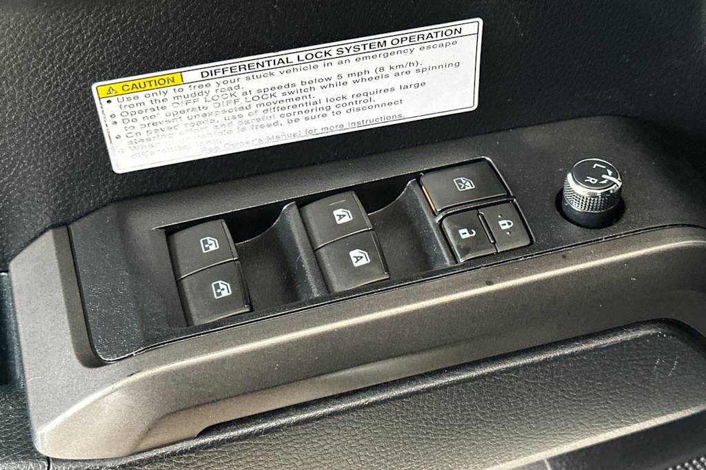 Thumbnail: 2018 Toyota Tacoma - 21