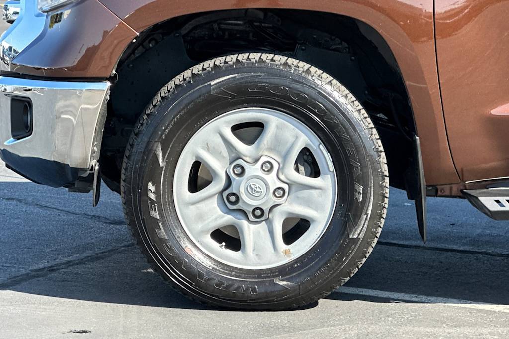 Thumbnail: 2016 Toyota Tundra - 8