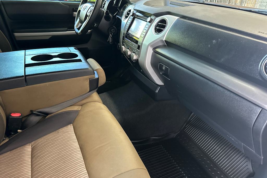 Thumbnail: 2016 Toyota Tundra - 12