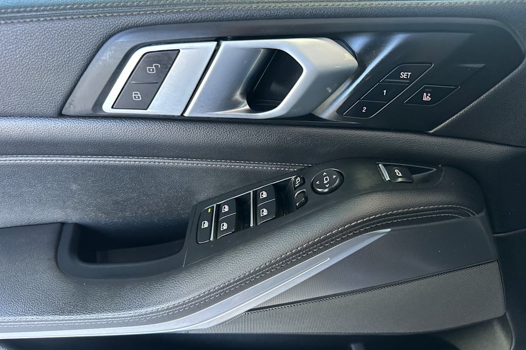 Thumbnail: 2020 BMW X5 - 23