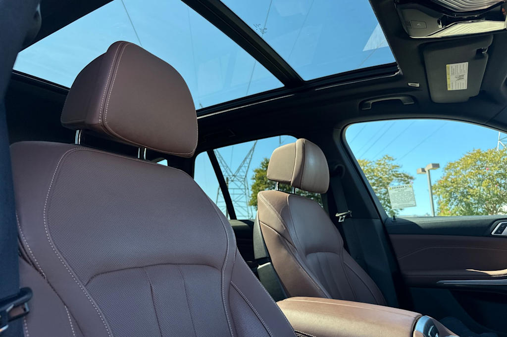Thumbnail: 2022 BMW X5 - 10