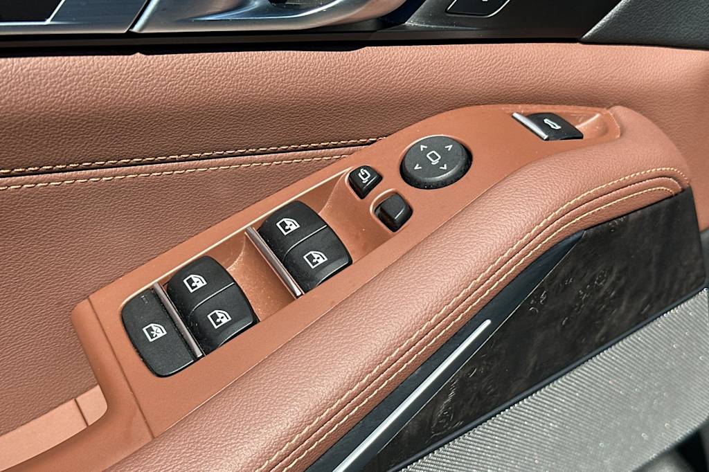 Thumbnail: 2022 BMW X5 - 23