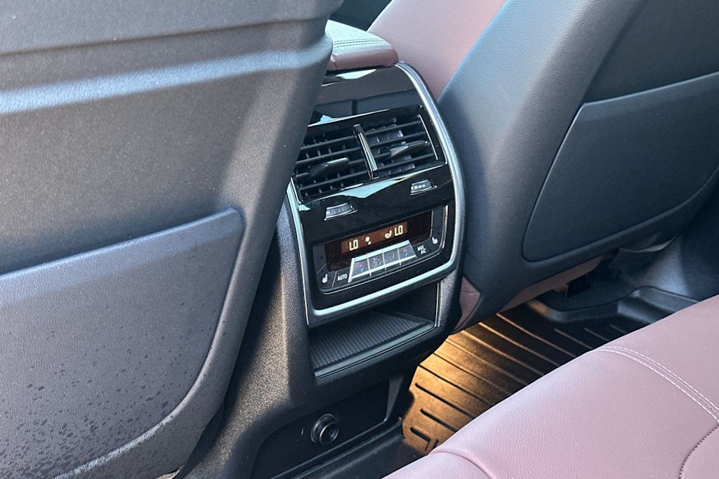 Thumbnail: 2022 BMW X5 - 24