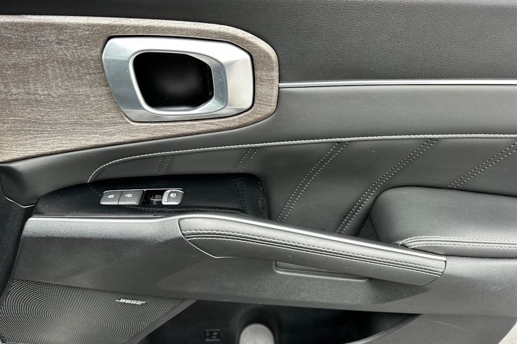 Thumbnail: 2022 Kia Sorento - 26