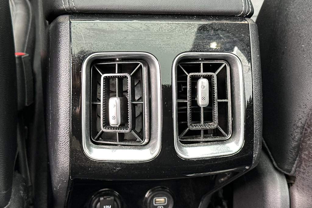 Thumbnail: 2022 Kia Sorento - 23