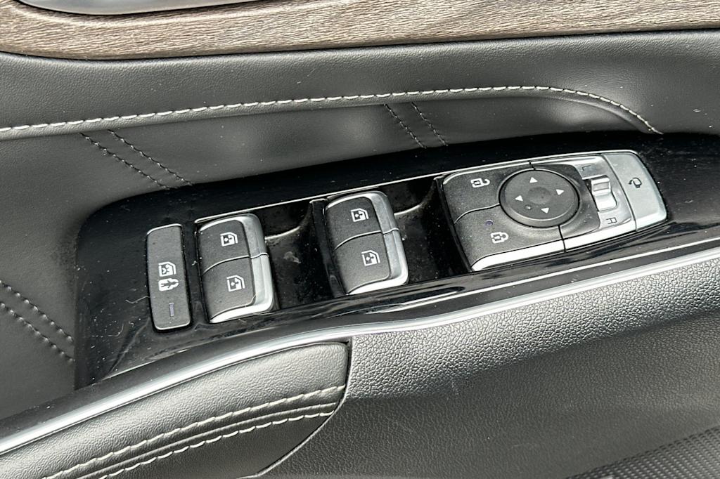 Thumbnail: 2022 Kia Sorento - 22