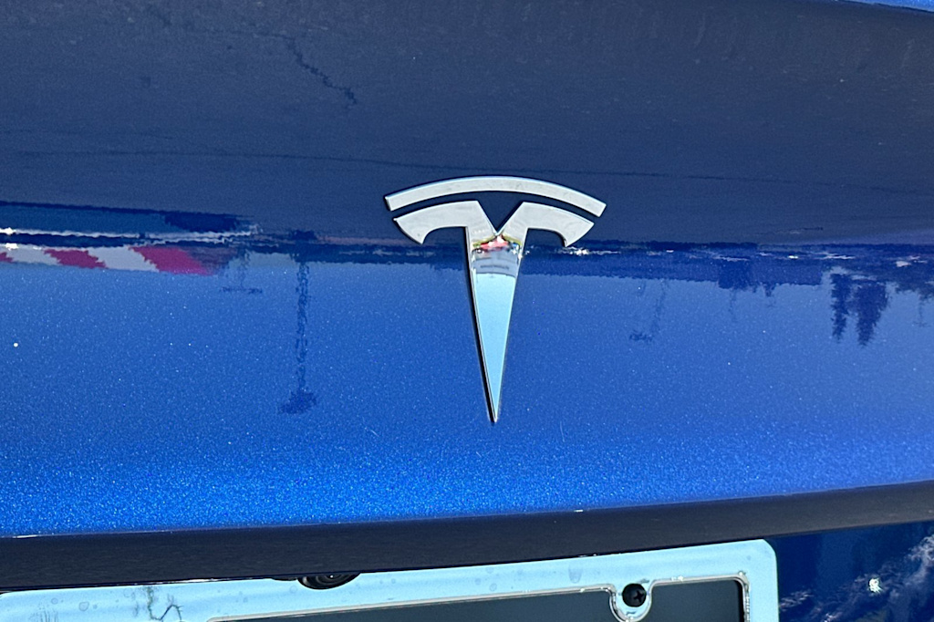 Thumbnail: 2023 Tesla Model 3 - 7