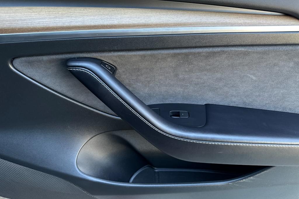 Thumbnail: 2023 Tesla Model 3 - 23