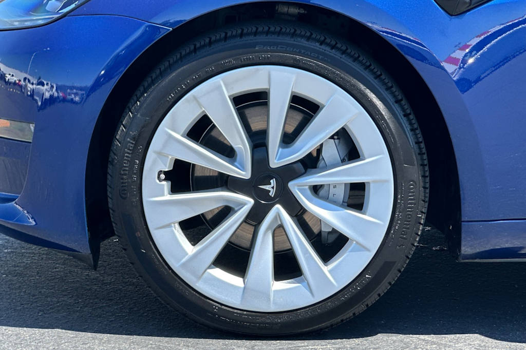 Thumbnail: 2023 Tesla Model 3 - 8