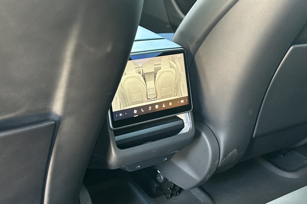 Thumbnail: 2024 Tesla Model 3 - 21