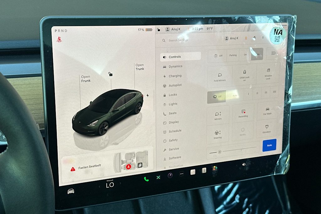 Thumbnail: 2023 Tesla Model 3 - 24