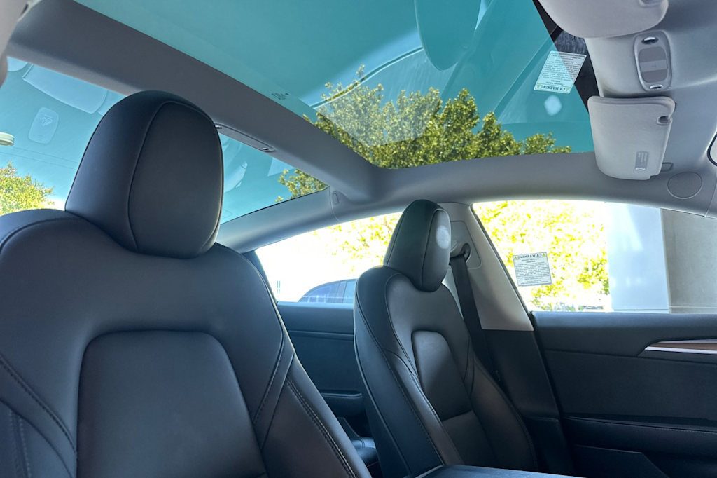 Thumbnail: 2023 Tesla Model 3 - 20