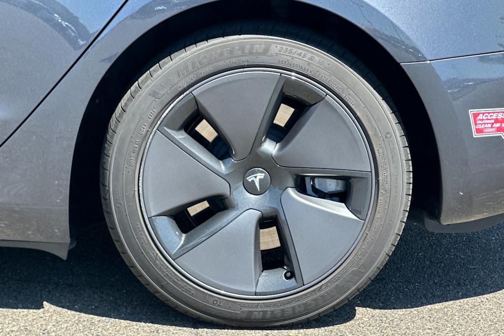 Thumbnail: 2023 Tesla Model 3 - 8