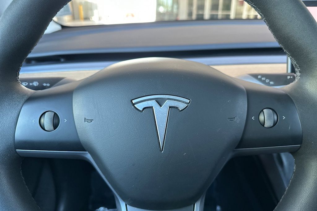 Thumbnail: 2023 Tesla Model 3 - 26