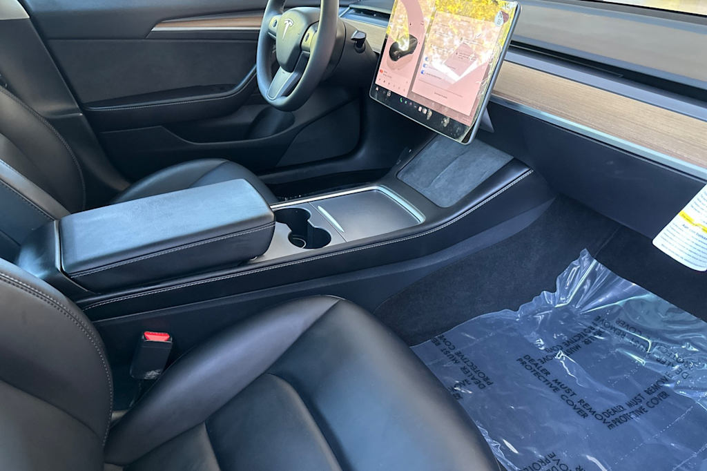Thumbnail: 2023 Tesla Model 3 - 19