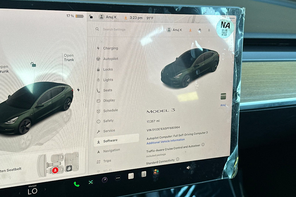 Thumbnail: 2023 Tesla Model 3 - 32