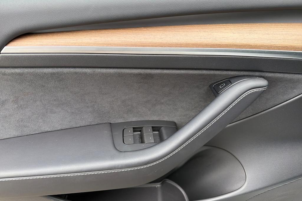 Thumbnail: 2023 Tesla Model 3 - 18