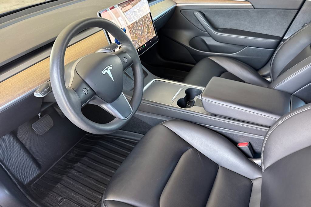 Thumbnail: 2022 Tesla Model 3 - 10