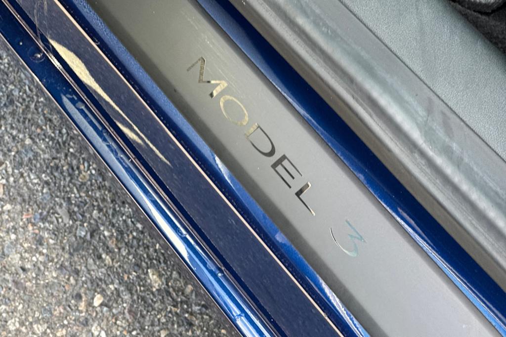 Thumbnail: 2022 Tesla Model 3 - 7