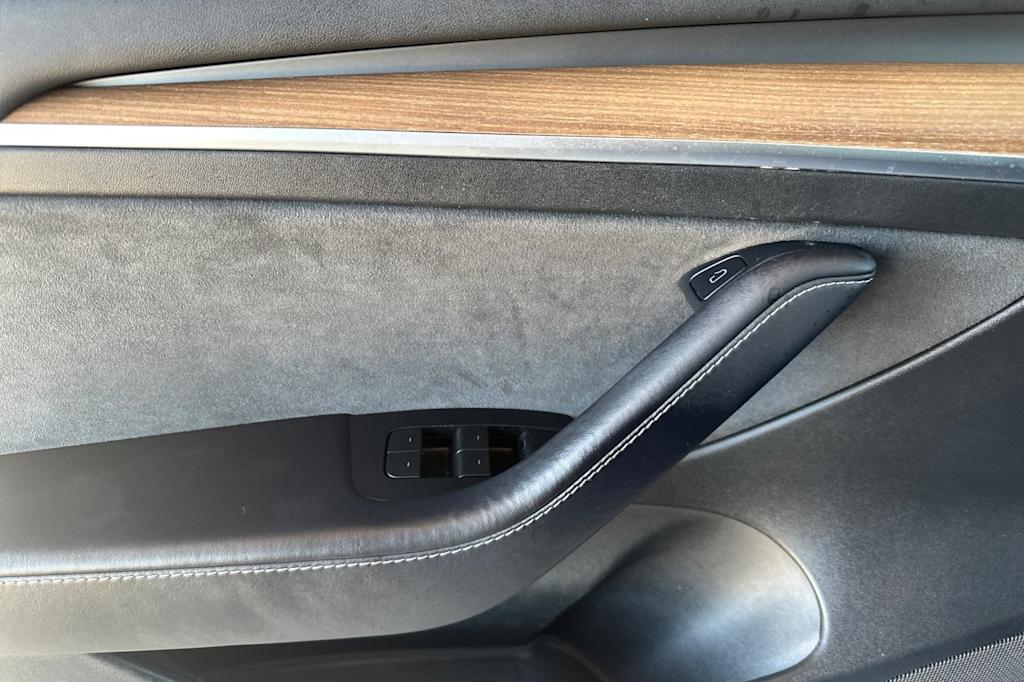 Thumbnail: 2022 Tesla Model 3 - 19