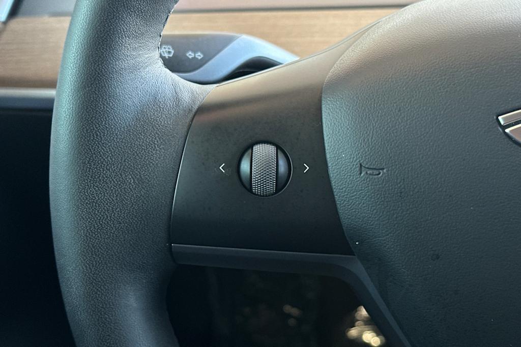Thumbnail: 2022 Tesla Model 3 - 29