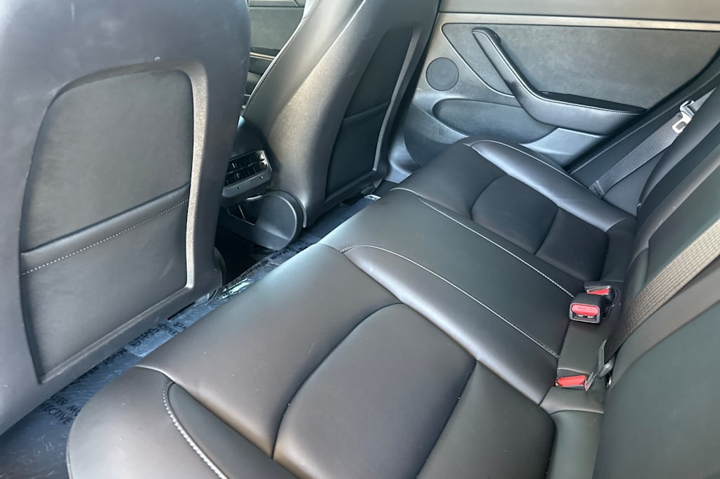 Thumbnail: 2022 Tesla Model 3 - 12