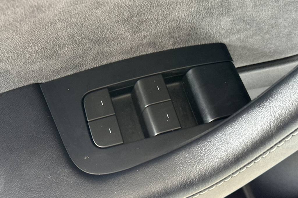 Thumbnail: 2023 Tesla Model 3 - 19