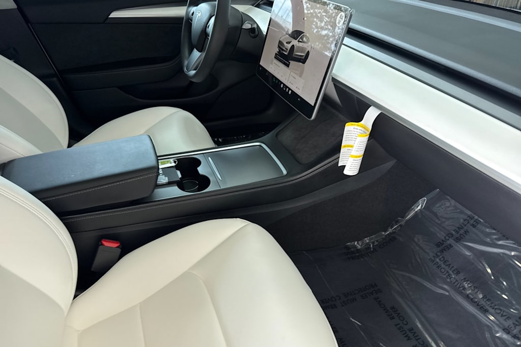 Thumbnail: 2023 Tesla Model 3 - 11