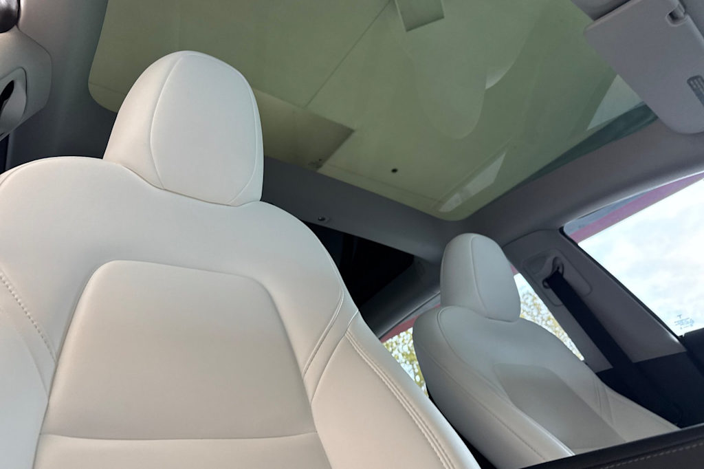 Thumbnail: 2023 Tesla Model 3 - 21