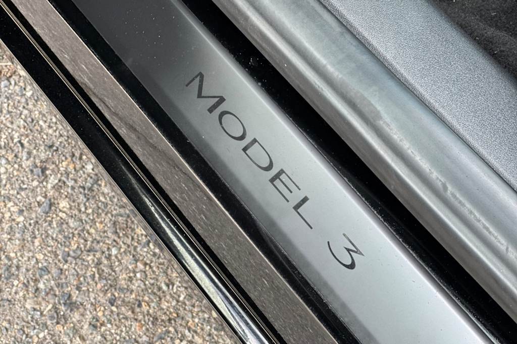 Thumbnail: 2023 Tesla Model 3 - 7