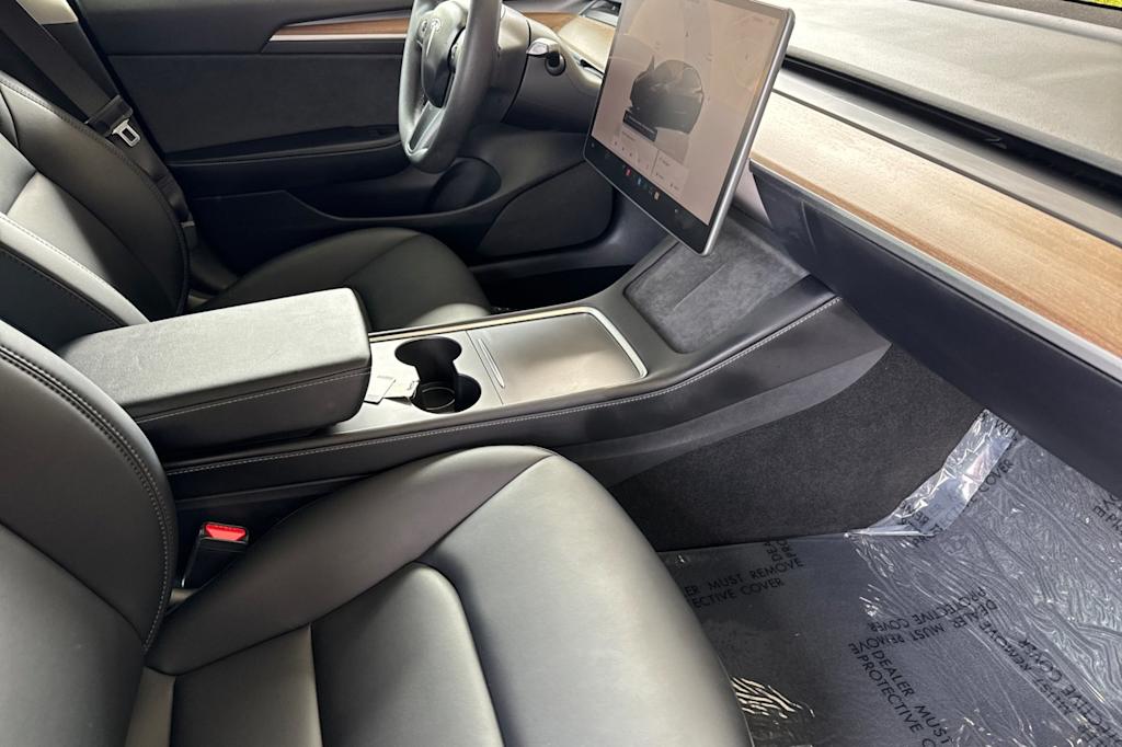 Thumbnail: 2023 Tesla Model 3 - 11