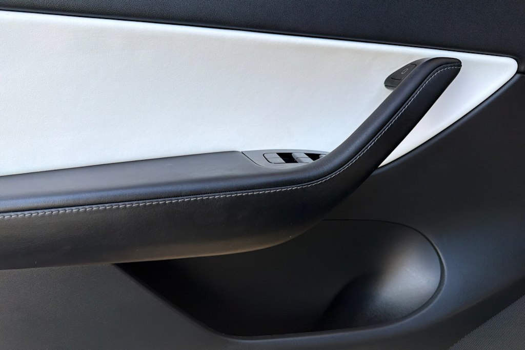 Thumbnail: 2021 Tesla Model Y - 19
